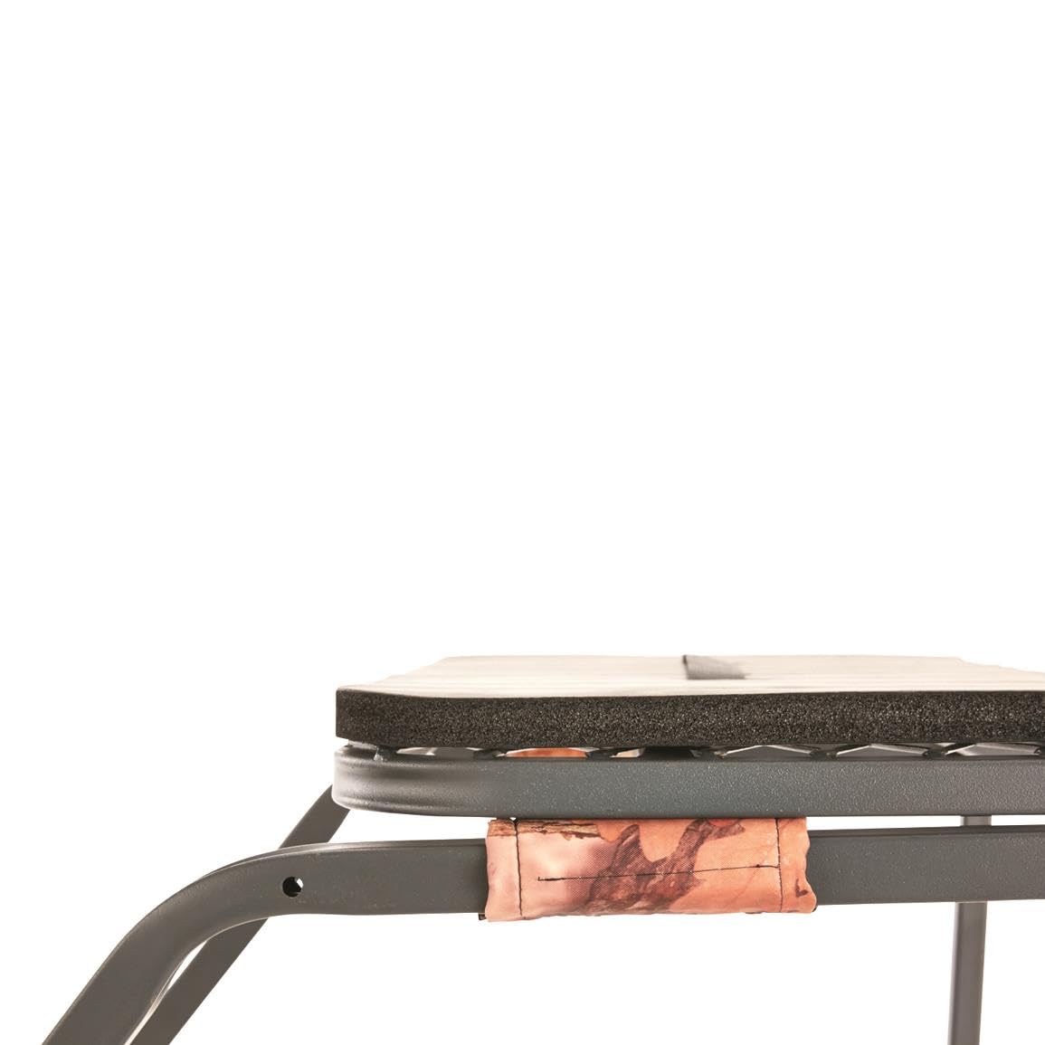 18’ Ladder Tree Stand with Seat and Foot Platform Y6556