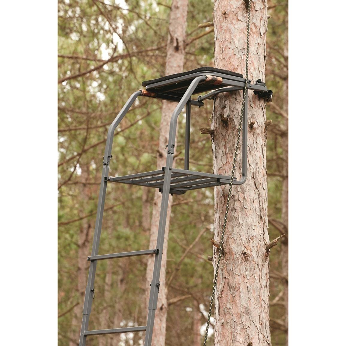 18’ Ladder Tree Stand with Seat and Foot Platform Y6556