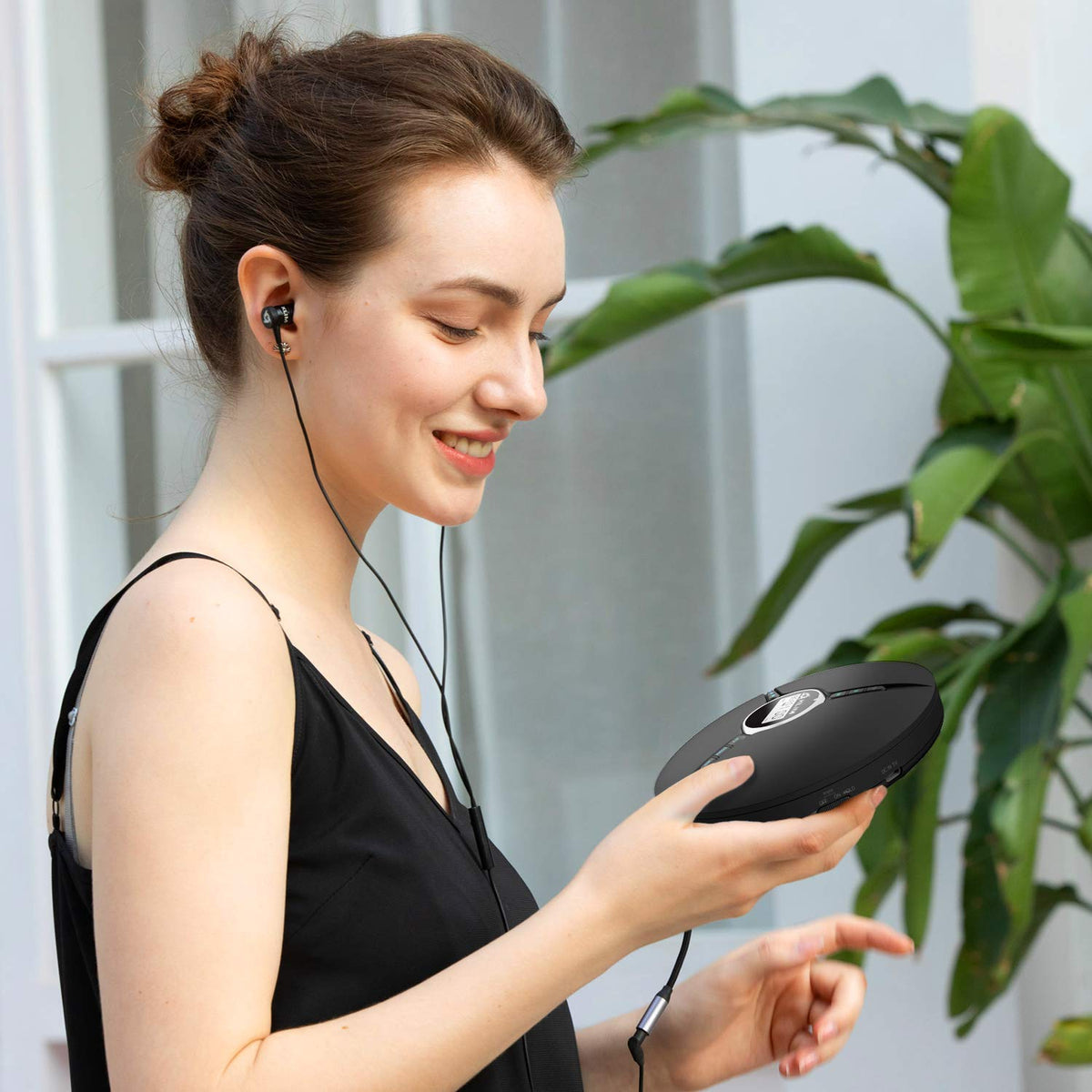 Portable CD Player with Headphones P37846