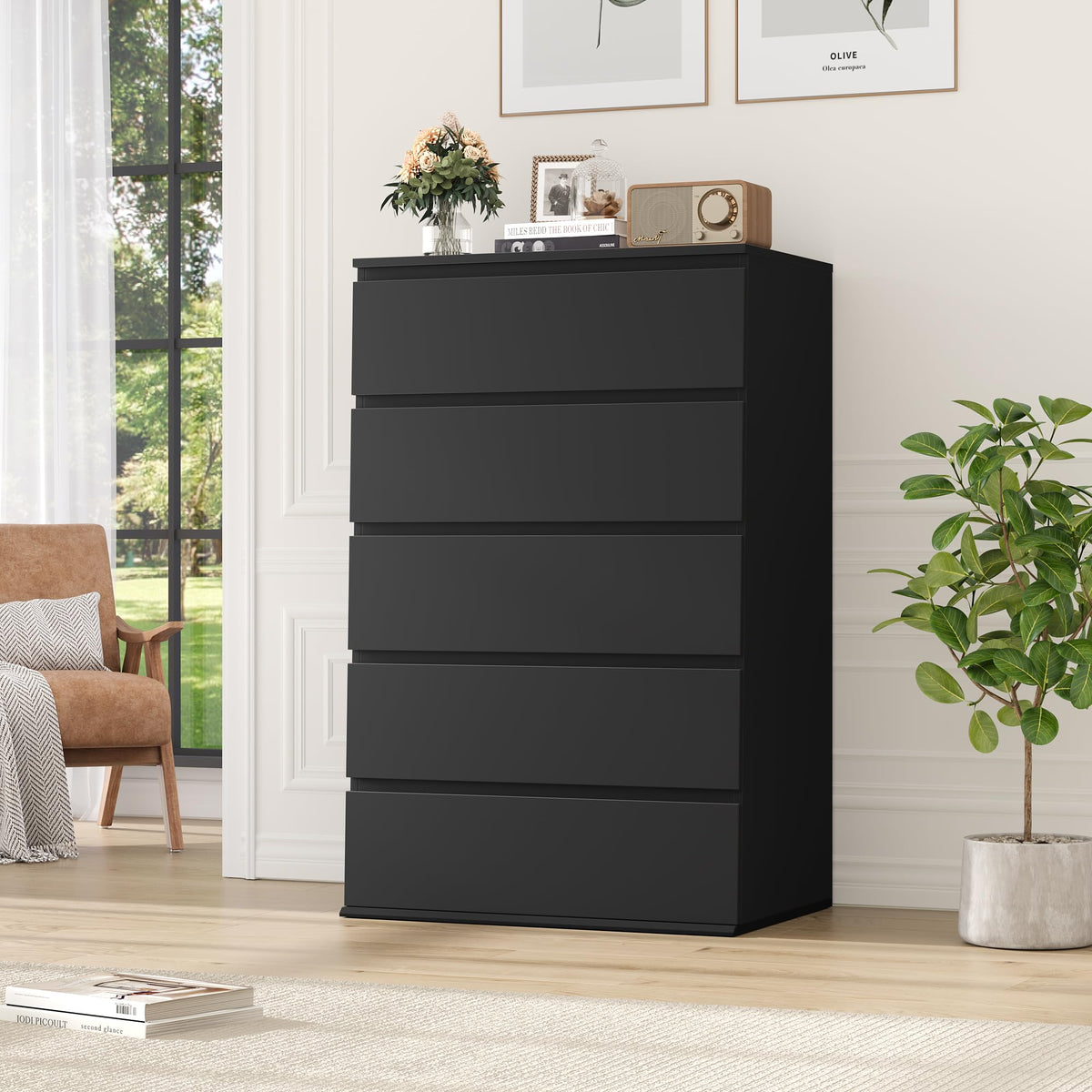 Black 5 Drawer Dresser Y690