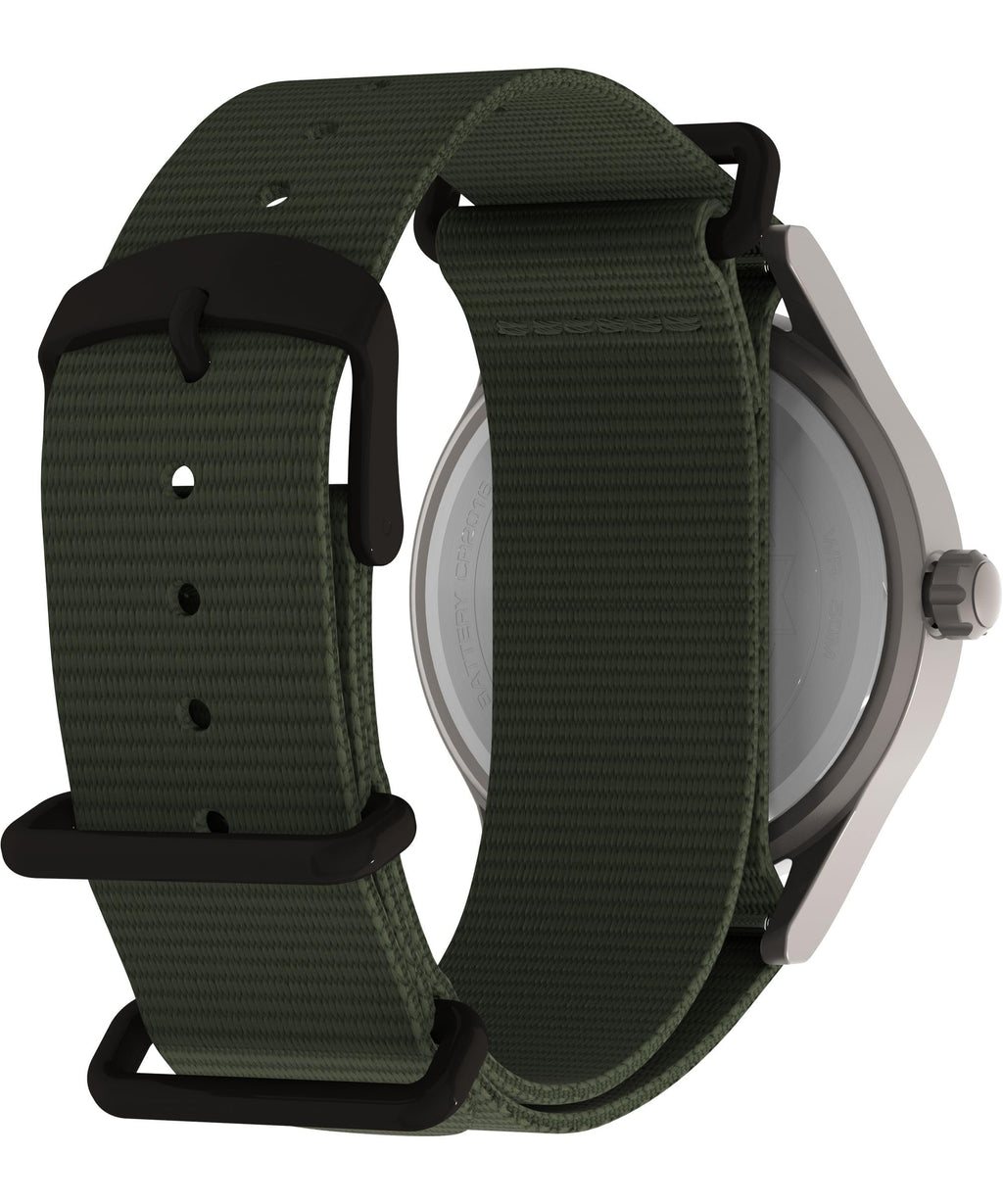 40mm Analog Watch with Luminous Hands and 50M Water Resistance H5848